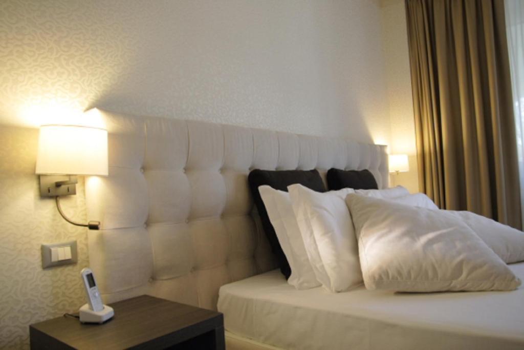 King Room Lake View,828713957:JPEG
